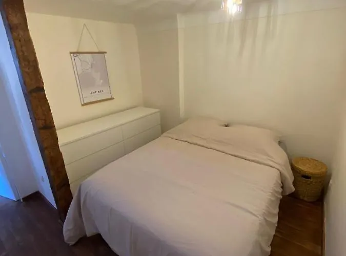 With Mediterranean Charm In The Heart Of The Provencal Market Apartman *