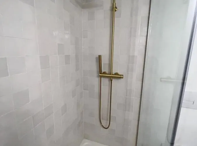 Apartman With Mediterranean Charm In The Heart Of The Provencal Market