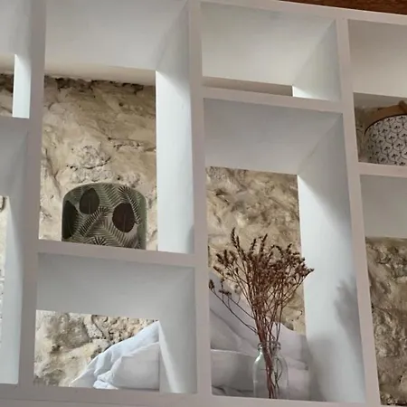 With Mediterranean Charm In The Heart Of The Provencal Market Apartment