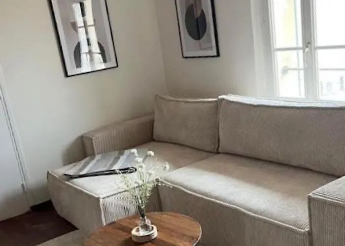 With Mediterranean Charm In The Heart Of The Provencal Market * Αντίμπ