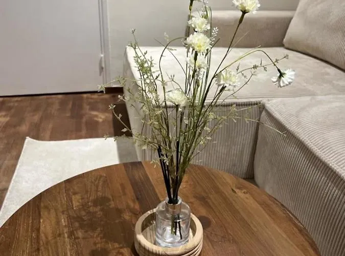 With Mediterranean Charm In The Heart Of The Provencal Market Διαμέρισμα