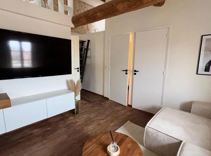 With Mediterranean Charm In The Heart Of The Provencal Market *