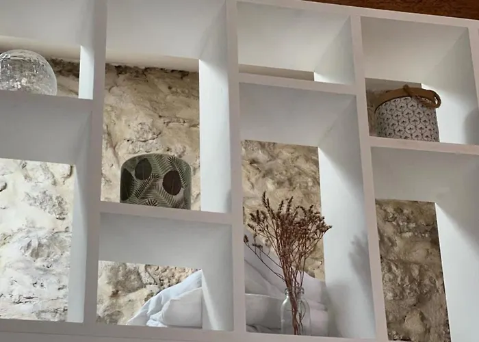 With Mediterranean Charm In The Heart Of The Provencal Market Apartment